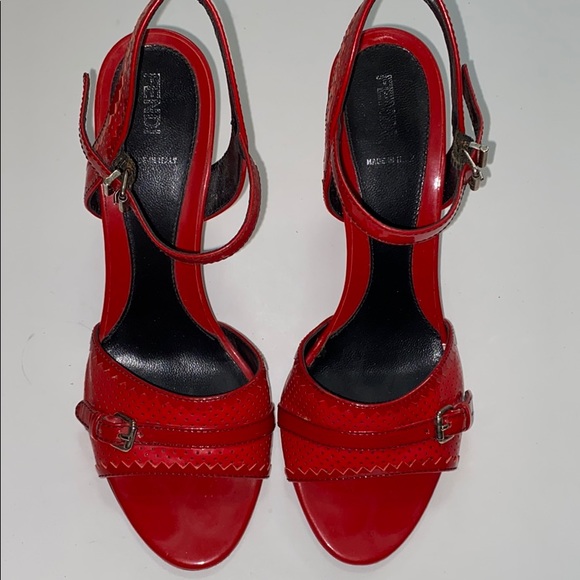 Fendi Red open toe heels with adjustable straps - Picture 2 of 13